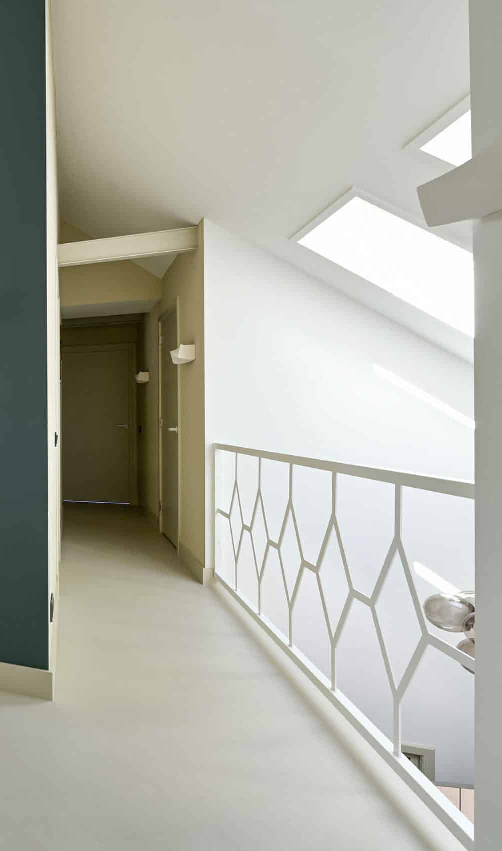 Duo Art gietvloer in Nistelrode - overloop - verdieping verbouwing villa - Object Z Gietvloer prijs berekenen